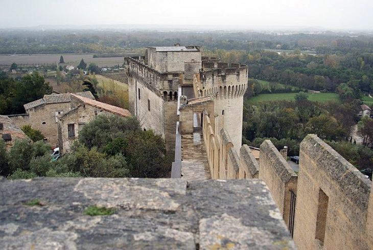 Le chemin de ronde du fort - Villeneuve-lès-Avignon