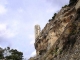 Photo suivante de Minerve la tour Candela au bord de la falaise