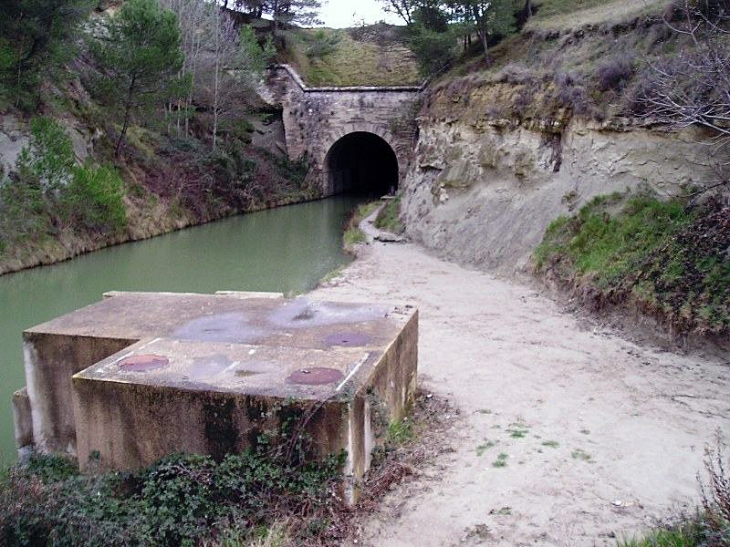 Canal du Midi : tunnel de Malpas - Nissan-lez-Enserune