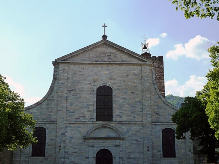Saint Pons ville mage : la cathédrale - Saint-Pons-de-Thomières