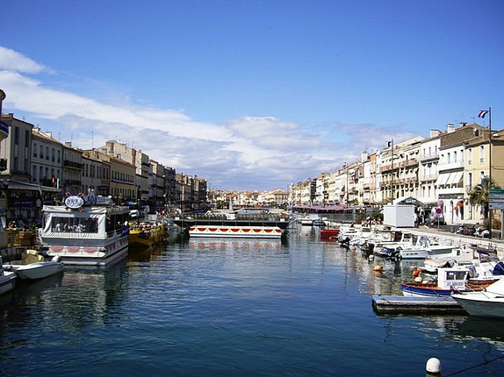 Le grand canal: les joutes - Sète