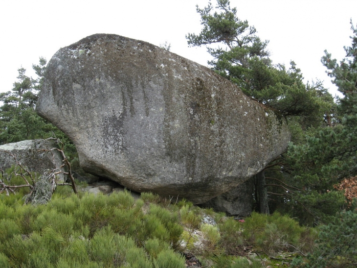 Rocher du Cougobre - Javols