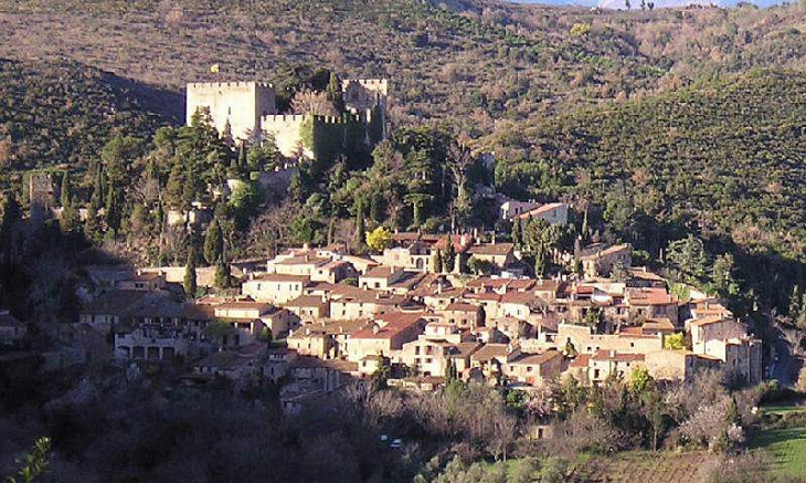 Vue sur le village - Castelnou