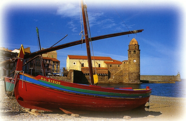 Son Clocher, ses barques Catalanes (carte postale de 1990) - Collioure