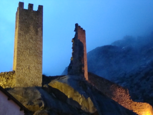 La tour de carol au lever du jour - Latour-de-Carol