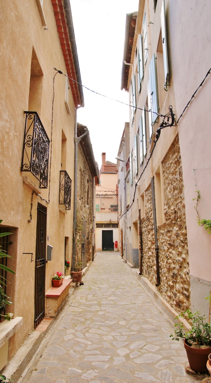 Le Village - Latour-de-France