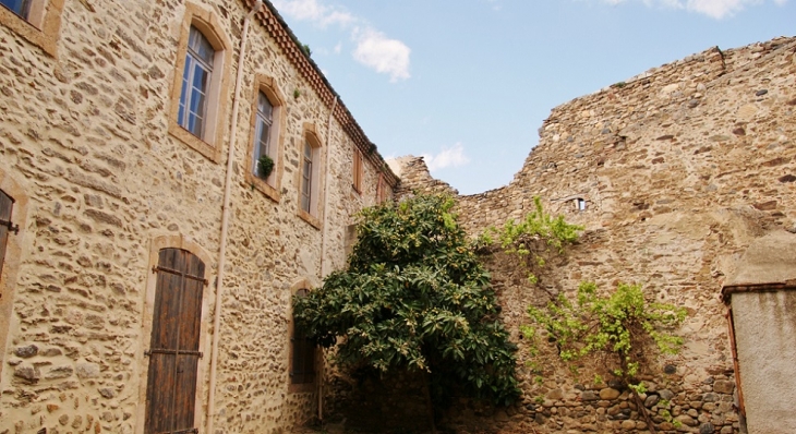 Le Village - Latour-de-France