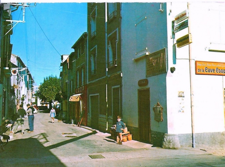 Rue de la place - Saint-André