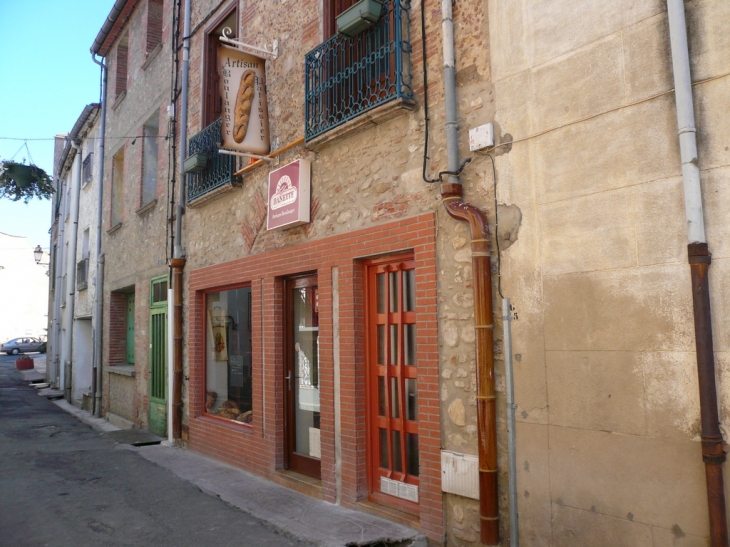 Rue du village - Saint-Génis-des-Fontaines