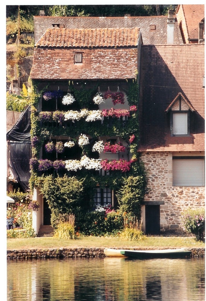 Maison fleurie - Beaulieu-sur-Dordogne