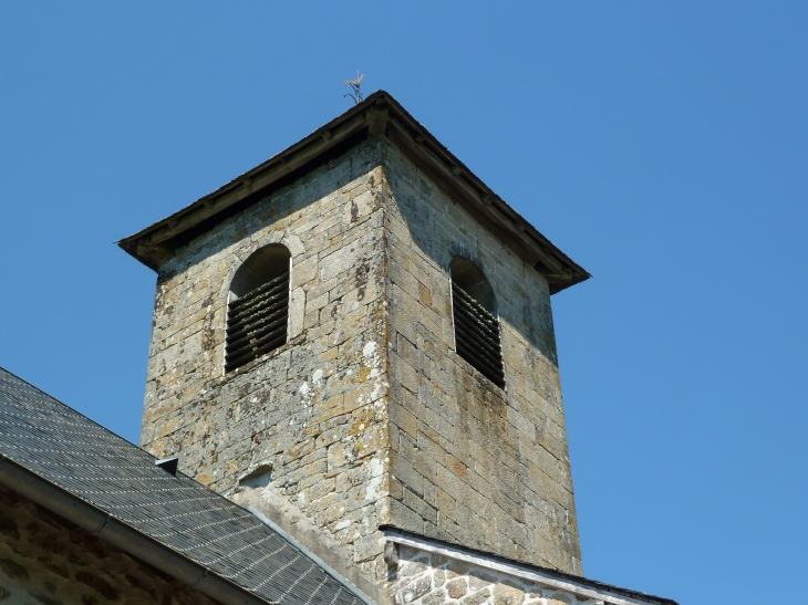 Le clocher de l'église Saint Léonard de Noblat. - Beaumont