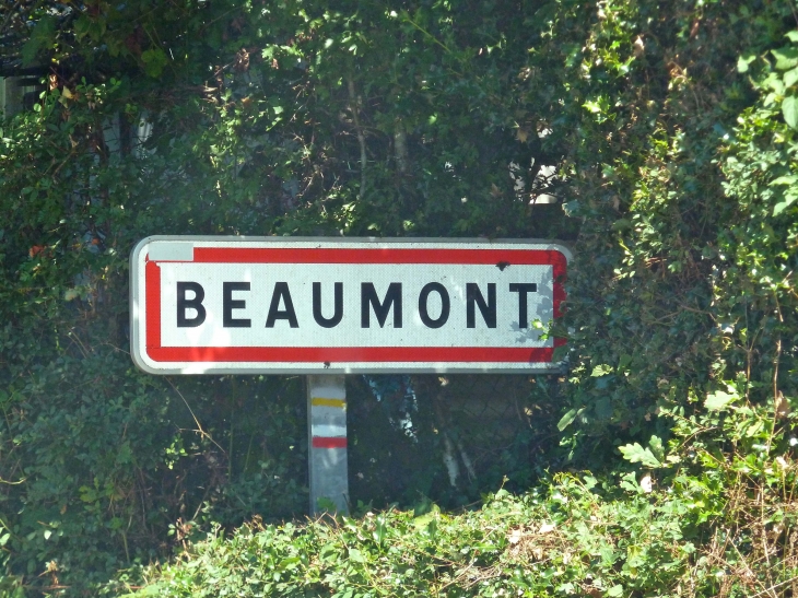 Autrefois : évoque l'idée de beauté, sentiment d'admiration. - Beaumont
