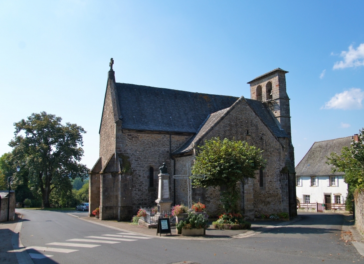 L'église Saint-Eutrope mais aussi Sainte-Catherine (XIVe siècle a été reconstruite de 1352 à 1362 à la demande du Pape Innocent VI, originaires des Monts de Beyssac.