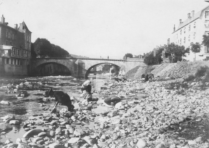 Les rives de le Dordogne - Bort-les-Orgues