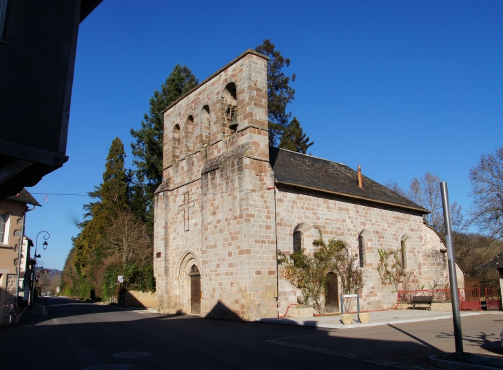 Eglise Saint Pierre ès liens du XIIe siècle. - Brignac-la-Plaine