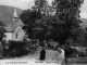 Photo suivante de Chaumeil Entrée du bourg, vers 1909 (carte postale ancienne).