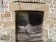 Photo suivante de Darnets detail-un-linteau-de-granit-grave-d-une-croix