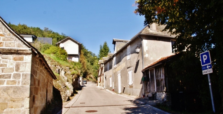 Le Village - Gimel-les-Cascades
