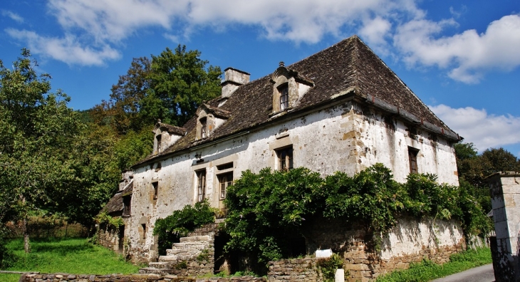 Le Village - Laval-sur-Luzège