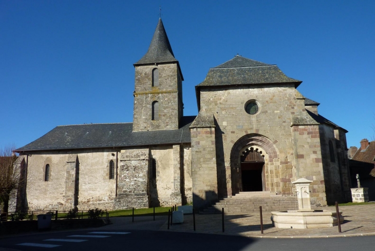 Façade église du 13ème - Lubersac