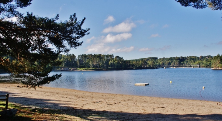 Le Lac - Marcillac-la-Croisille