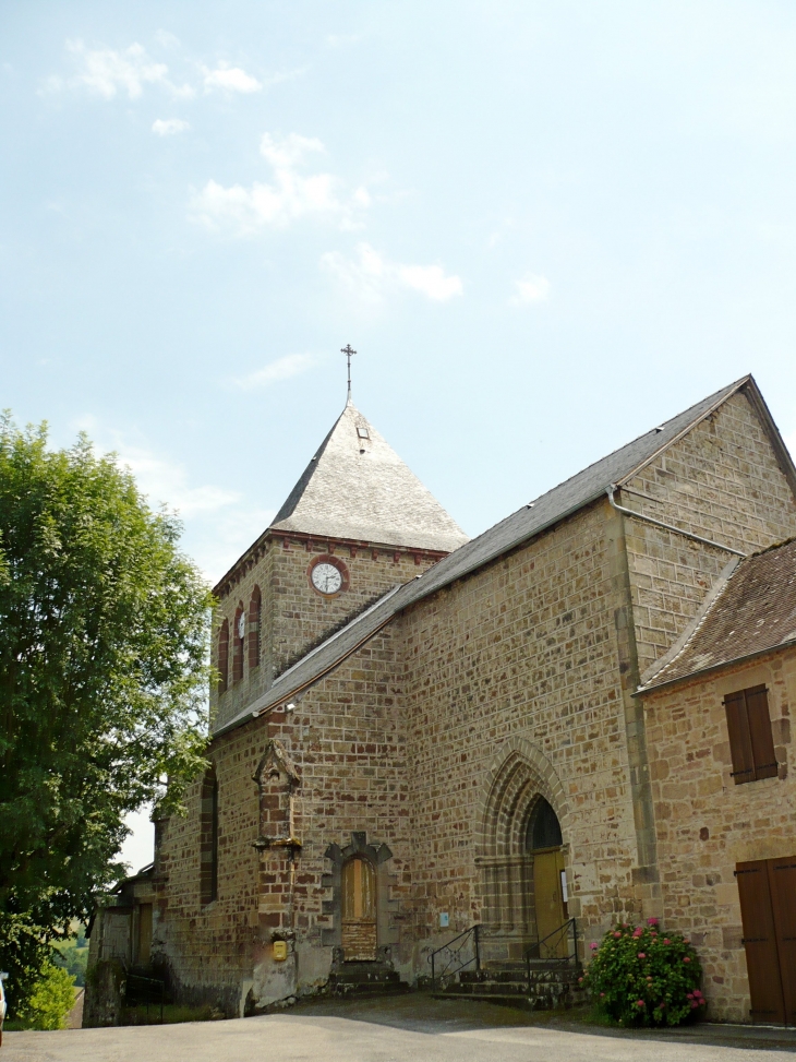 Début 2008 - Église avec ses vitraux du XIXe siècle créés par Louis Gesta de Toulouse - Marcillac-la-Croze