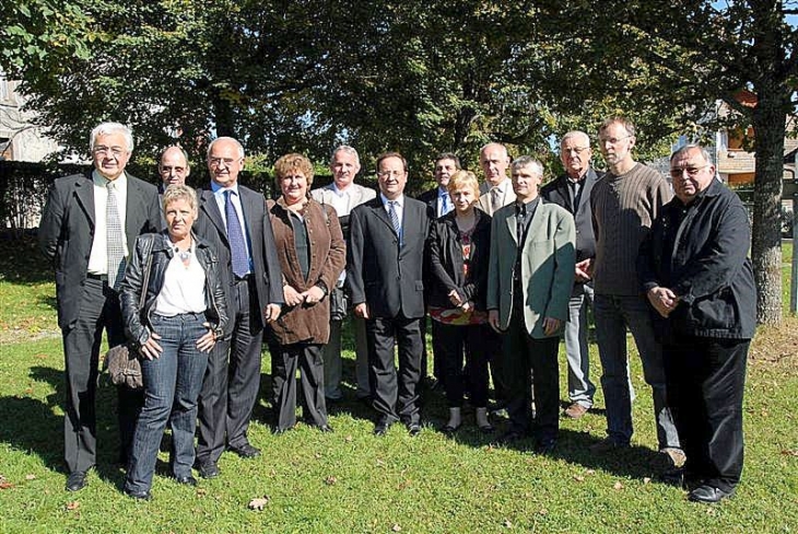 Reunion des maires du canton d'eygurande en 2008 - Monestier-Merlines