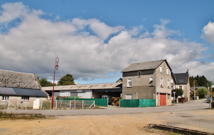 Le Village - Montaignac-Saint-Hippolyte