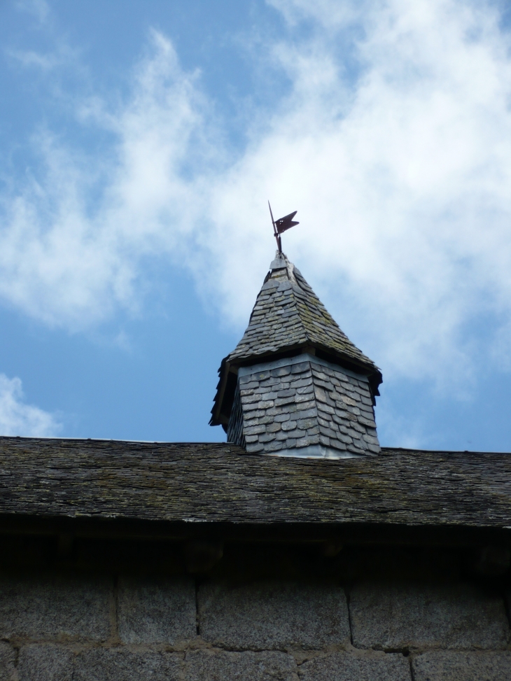 Clocheton de l'église Saint-Pierre - Moustier-Ventadour