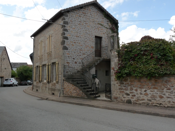 Maison de village - Neuvic