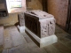 Le gisant est une sculpture funéraire qui se trouve dans l'église. Cette tombe sculptée serait celle de la sépulture d'un dignitaire de l'Ordre de saint-Jean de Jérusalem, qui daterait du XVe siècle.