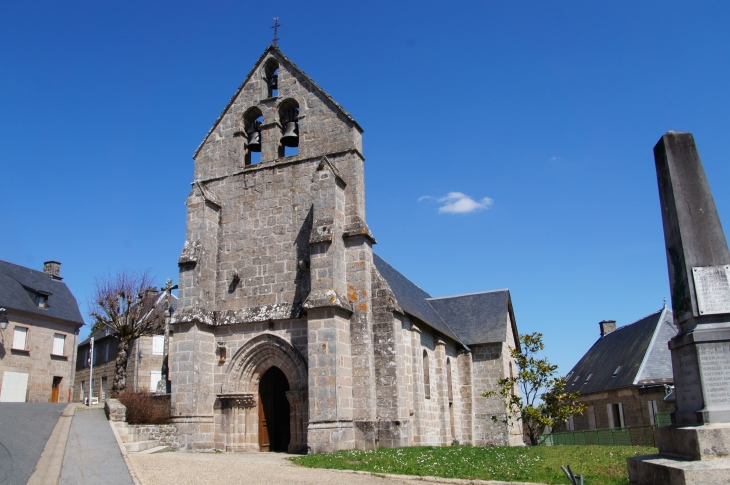 L'église Saint-Sagittaire du XIIIe siècle et restaurée au XIXe siècle. - Saint-Setiers