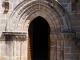 Photo suivante de Saint-Setiers Le portail de l'église.