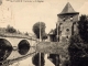 L'église et le pont; vers 1900 (carte postale ancienne).
