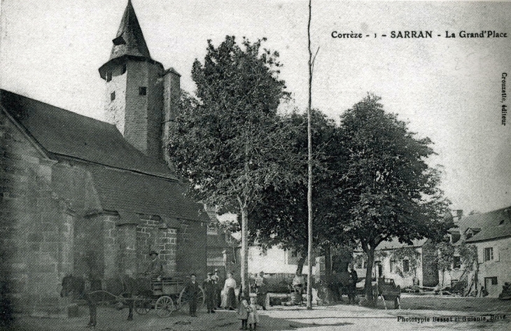 La Grand'Place, vers 1907 (carte postale ancienne). - Sarran