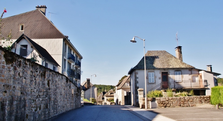 Le Village - Servières-le-Château