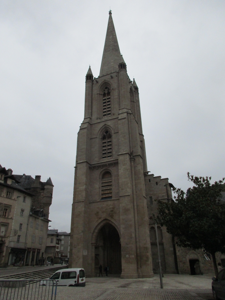 La cathédrale de TULLE (Corrèze).