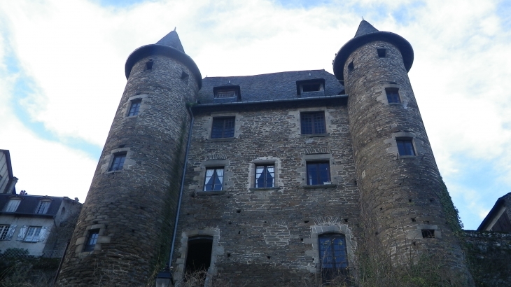 Château Pontier 16ème. - Uzerche