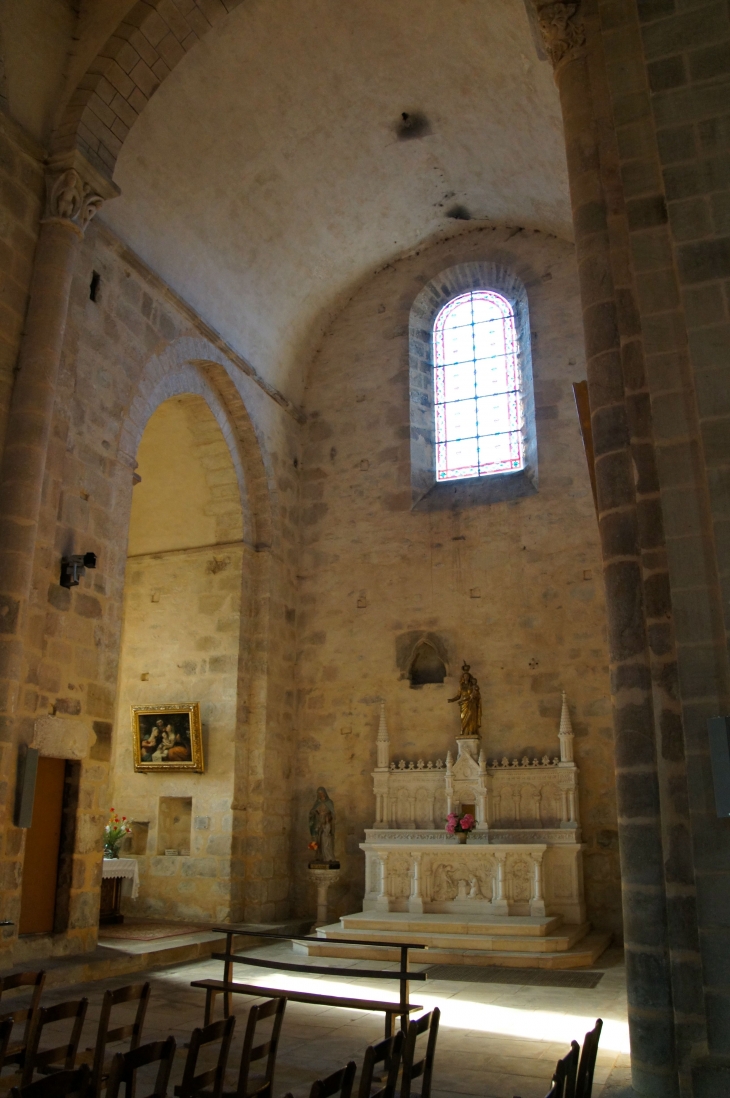 Chapelle sud du transept. Abbatiale Saint-Pierre. - Vigeois