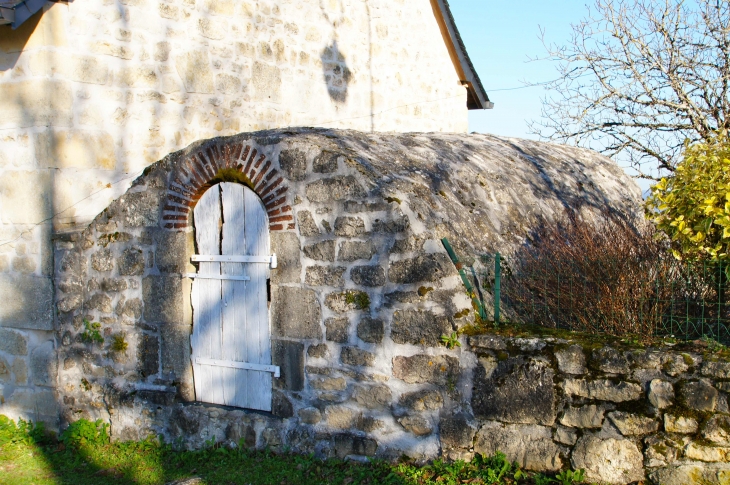 Dans le vieux bourg. - Yssandon