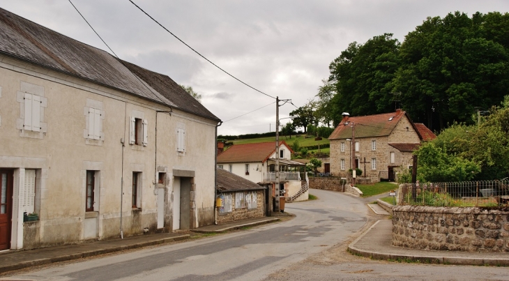 Le Village - Basville