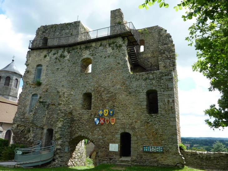 Ruines du château  XIIème - Crocq