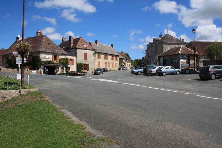 Carrefour rue de la marche et rue des pradelles - La Celle-Dunoise