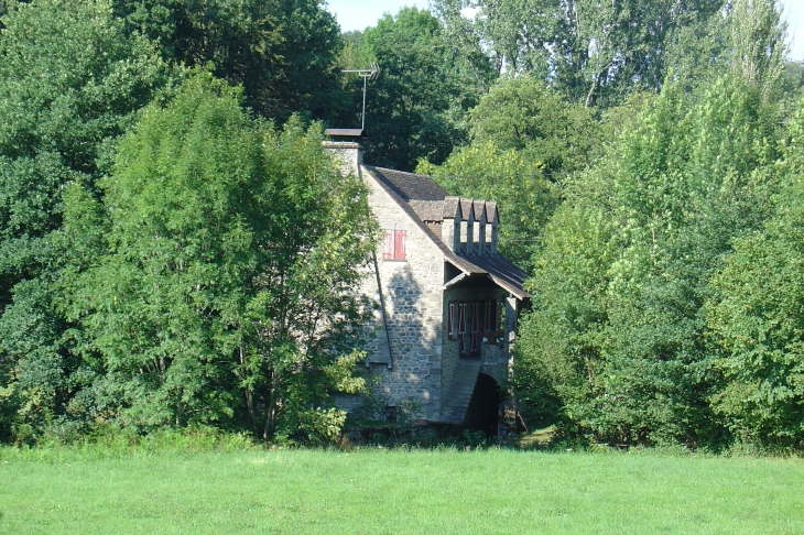 Le moulin - La Chapelle-Taillefert