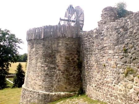 Les Ruines du Chateau à Bridiers - La Souterraine