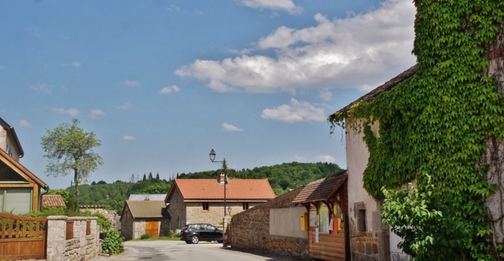 Le Village - Lioux-les-Monges