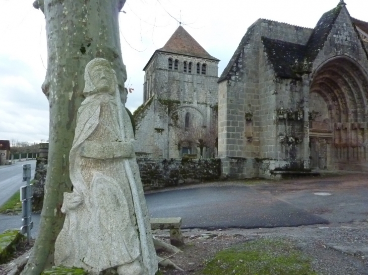 Ancienne abbaye Romane XIV-XVème - Moutier-d'Ahun