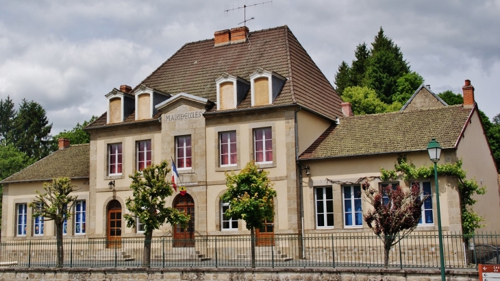 La Mairie-école - Moutier-Rozeille