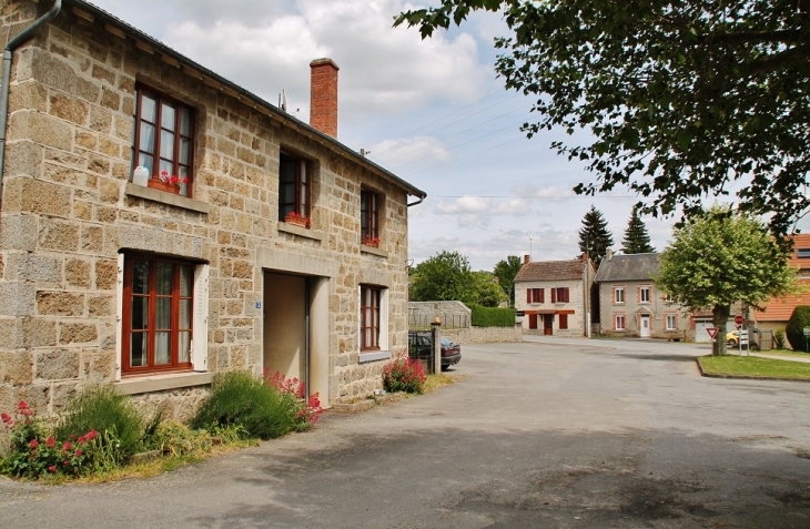 Le Village - Néoux