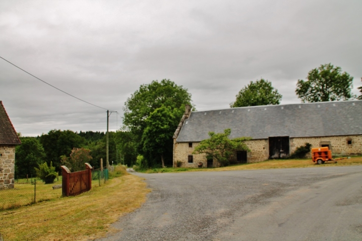 Le Village - Saint-Maurice-près-Crocq